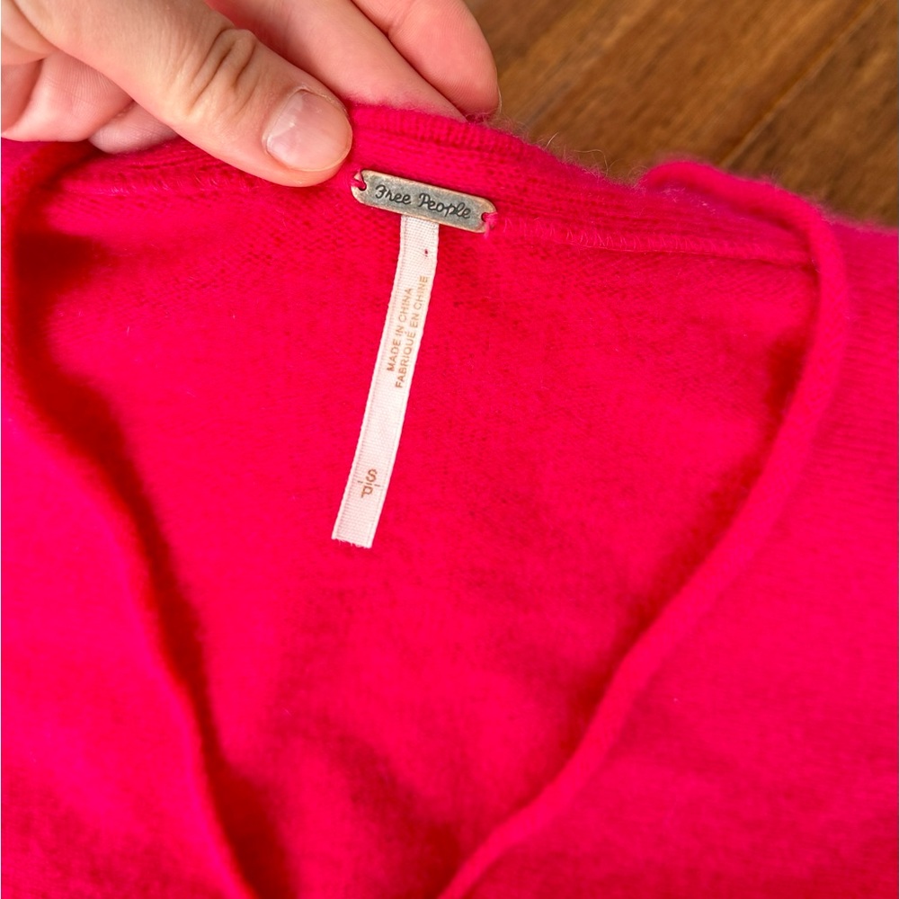 Free People Solitaire Cashmere V neck Sweater in gorgeous bright color size S - Picture 5 of 10